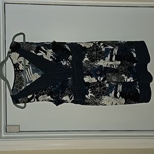 Womans New Direction Sleeveless Top. Layered look. Size Large.